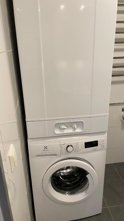 شقة Areskutans Laegenhet Med Laddning Foer Bil 22Kw Husa المظهر الخارجي الصورة